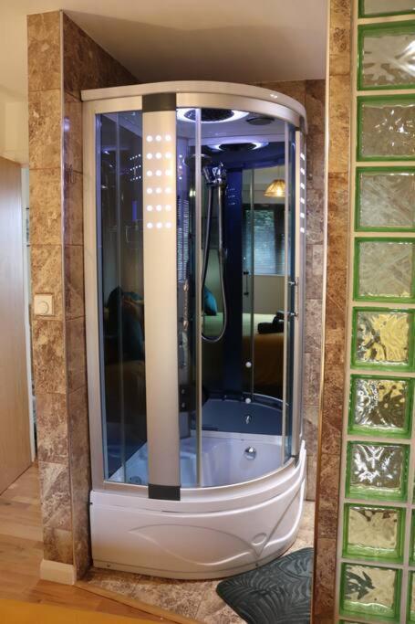 Cosy 3 Bedroom 2 Bathroom House With Parking Sheldon  Екстериор снимка