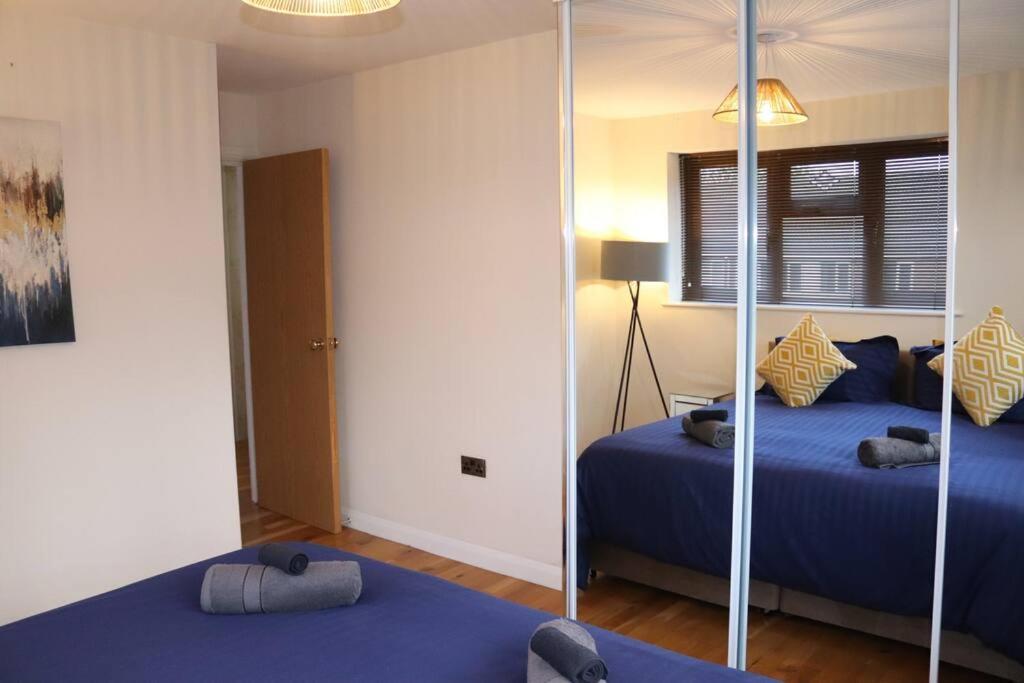 Cosy 3 Bedroom 2 Bathroom House With Parking Sheldon  Екстериор снимка